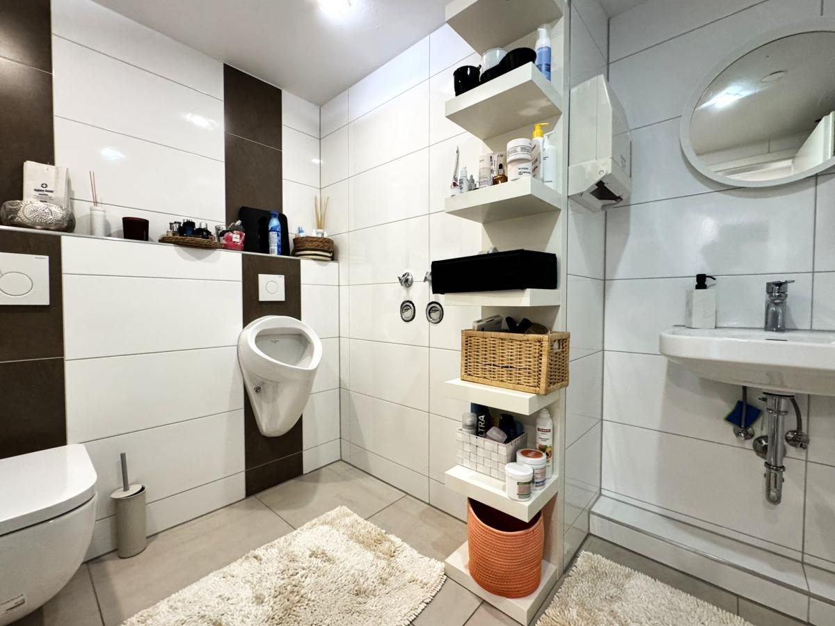 Badezimmer 2
